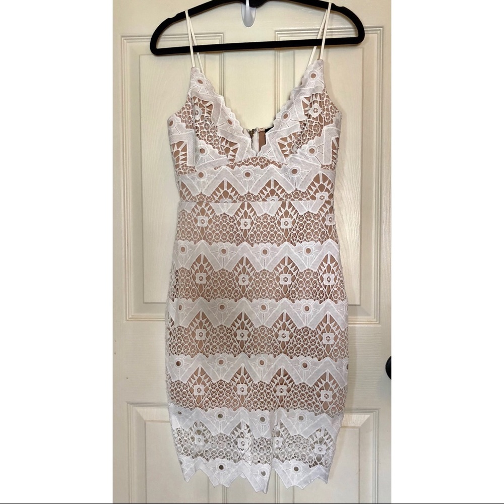 Lulu’s Beige and White Lace Cocktail Dress